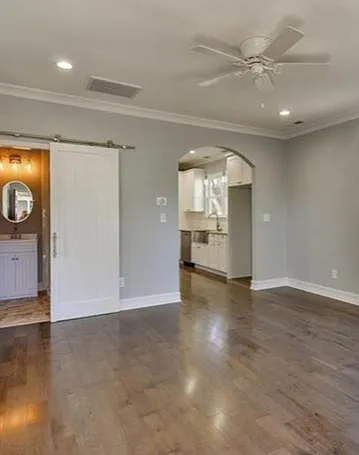 414 Katonah Ave — Photo 3