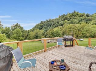 46 Trailwood Ln, Clyde, NC 28721