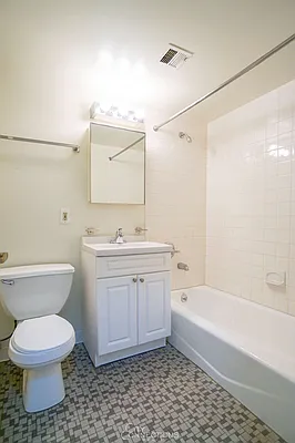 Rented by City Connections Realty | media 19