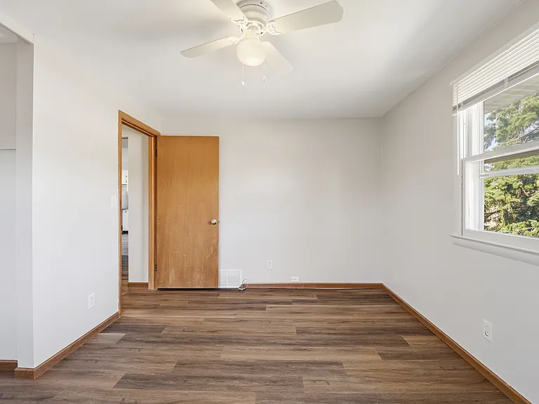 1114 Melrose Ct #1 — Photo 5