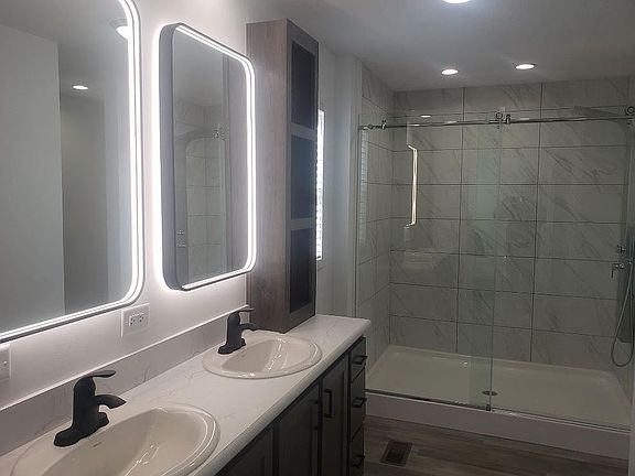 5th image of 5220 Hollow Ln