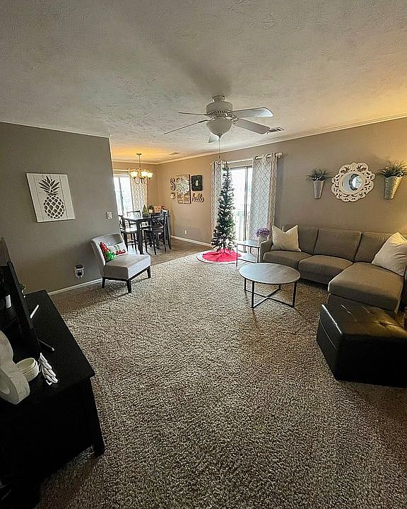 Spacious living room
