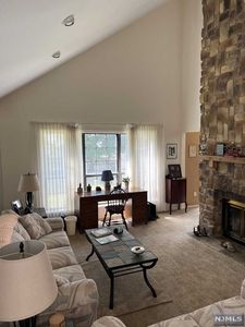 182 Mabie Ct, Mahwah, NJ, 07430