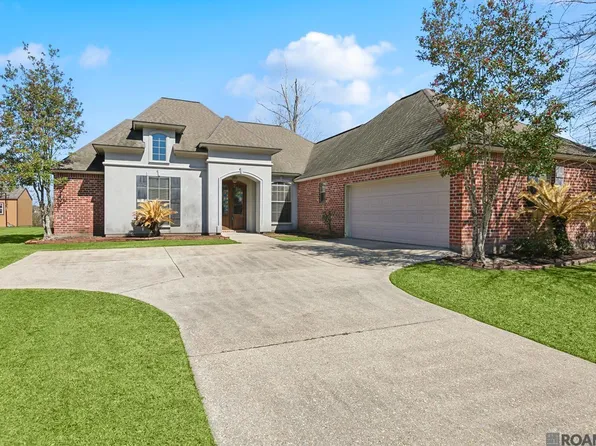 1613 Pecan Crossing Ave, Zachary, LA 70791