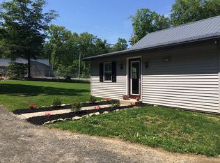 180 Lake Rd, Fleetwood, PA 19522