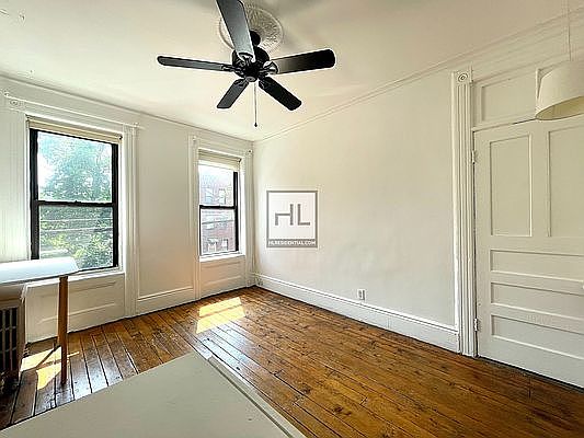 3rd image of 326 Van Brunt St #B2