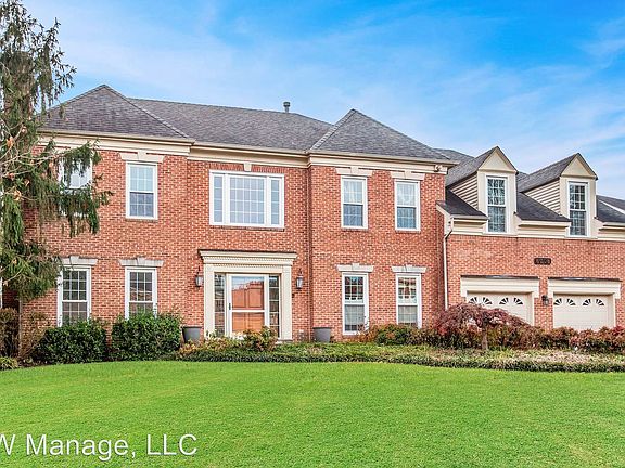 2nd image of 6708 Applewood Pl