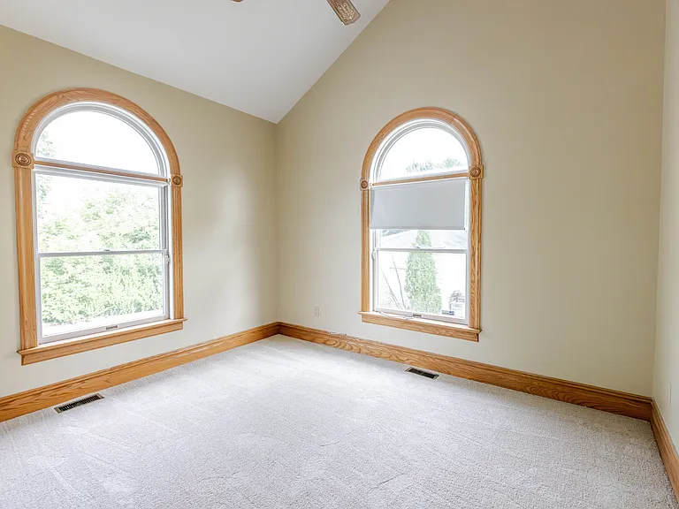 22 Serafin Pl — Photo 15