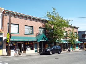 Fremont Apartments - Located on Fremont Ave, 3 beds  1.0 baths (1400 sqft)