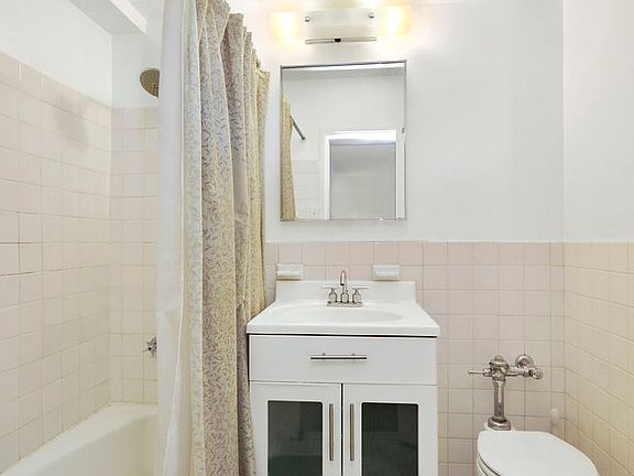 4th image of 175 W 13th St APT 12A