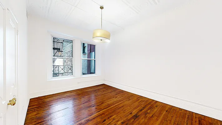 Rented by Tipping Point Real Estate LLC | media 19