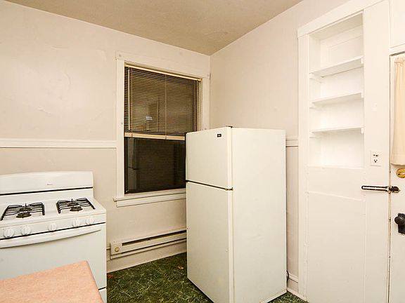 3rd image of 1309-309 Oak Ave #W3