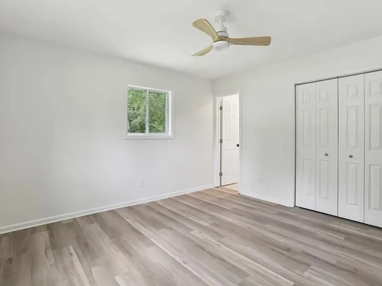 2744 Preston Dr — Photo 12