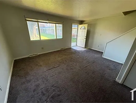 4889 Banbury Ct #6 — Photo 8