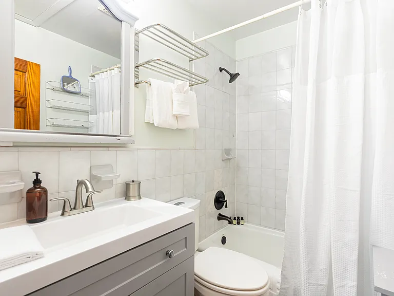 906 Truman Ave #2 — Photo 21