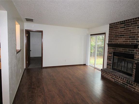 4th image of 2908 Zachary Pl