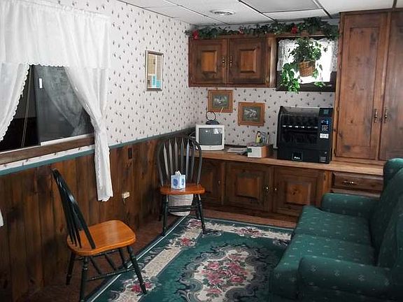 3rd image of 1215 E WALL ST
