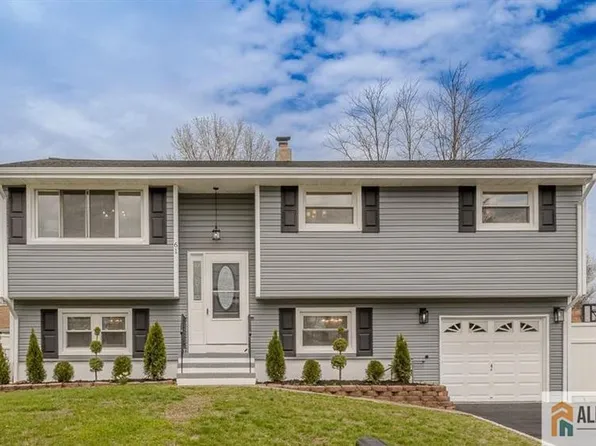 61 12th St, Piscataway, NJ 08854