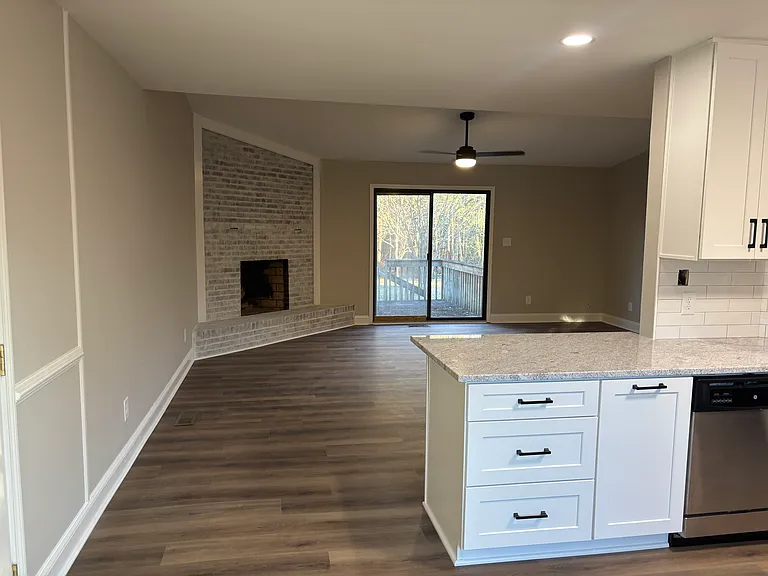205 Cedar Forest Ln — Photo 7
