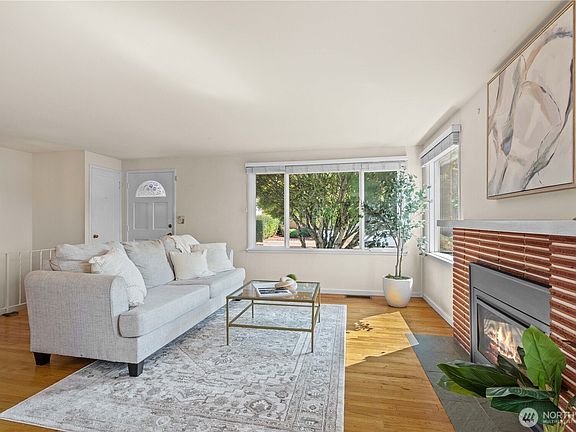 2nd image of 3237 Solie Avenue