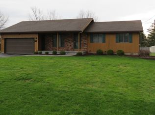 252 Golden Rd, Rochester, NY 14624