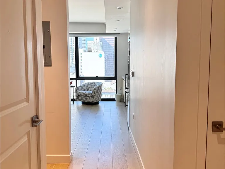 400 S Broadway Ave #2109 — Photo 8
