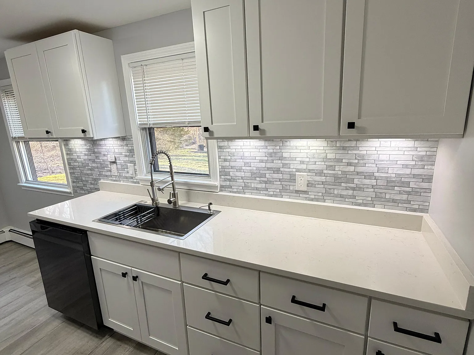 2 bed, $2,350 — Photo 2
