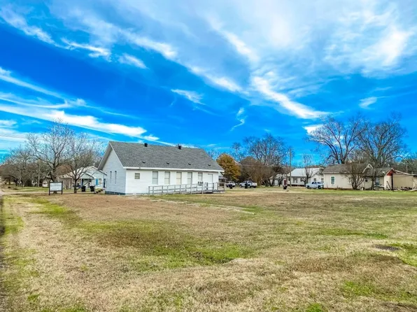 7th & Mulberry, Teague, TX 75860