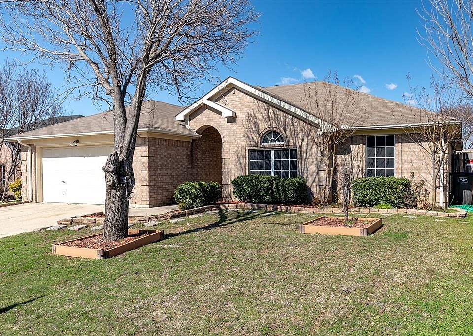 1st image of 3729 Periwinkle Dr