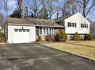 12 Whitney Dr, Berkeley Heights, NJ 07922