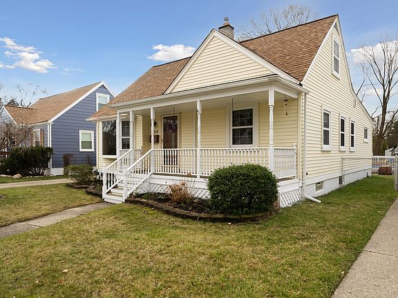 4th image of 1018 Coolidge Ave