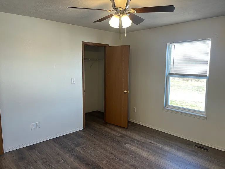 249 E Terrace Ct — Photo 9