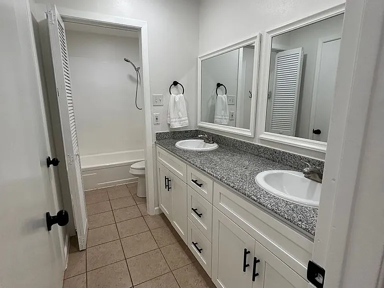 1012 Donley Dr — Photo 15
