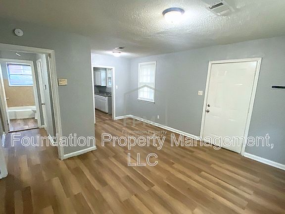 3rd image of 408 Jacklyn Ave
