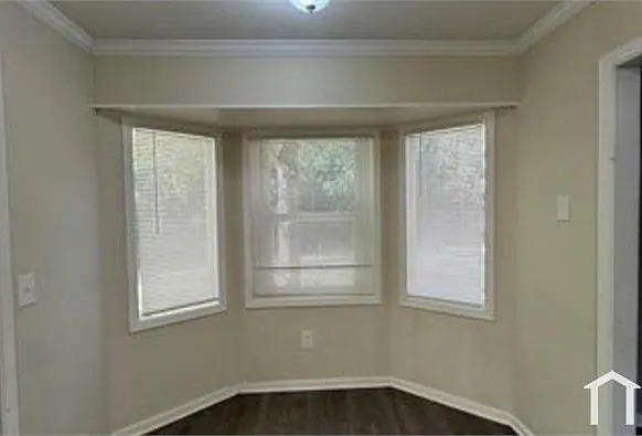 1011 Fairway St — Photo 3