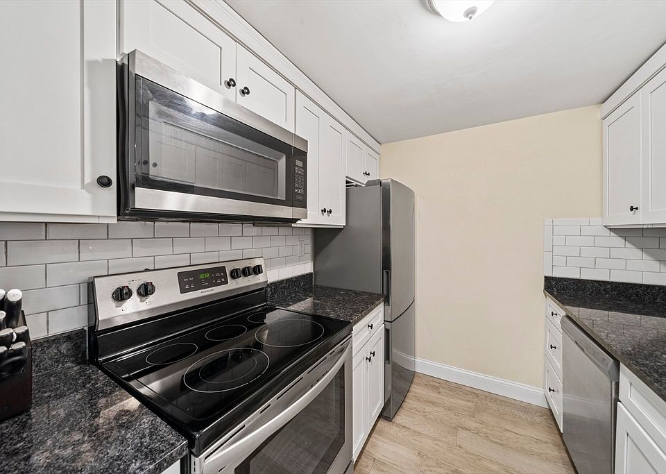1st image of 179 Presidents Ln Unit 1N