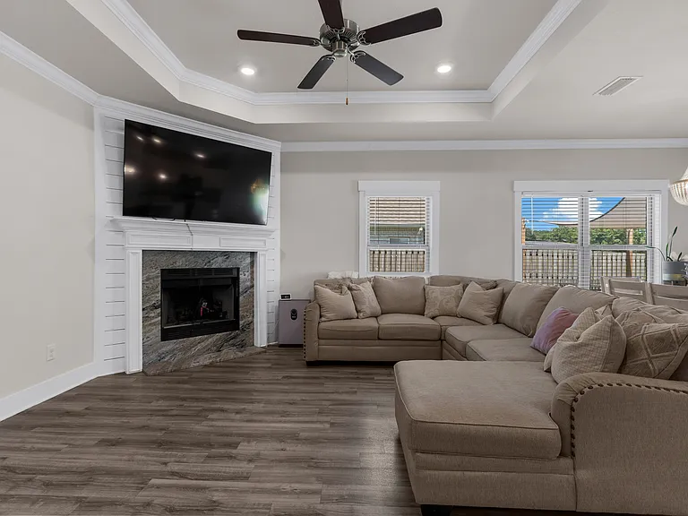 1048 Pheasant Cir — Photo 7