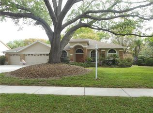 1411 Hounds Hollow Ct, Lutz, FL 33549