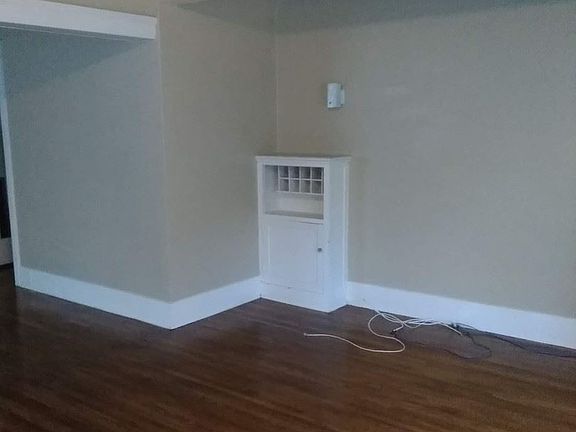 4th image of 2613 E 2nd St #6799447