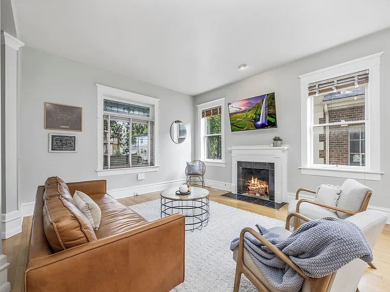 115 N G St — Photo 4