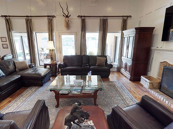 4th image of 2725 Oak Mountain Trl