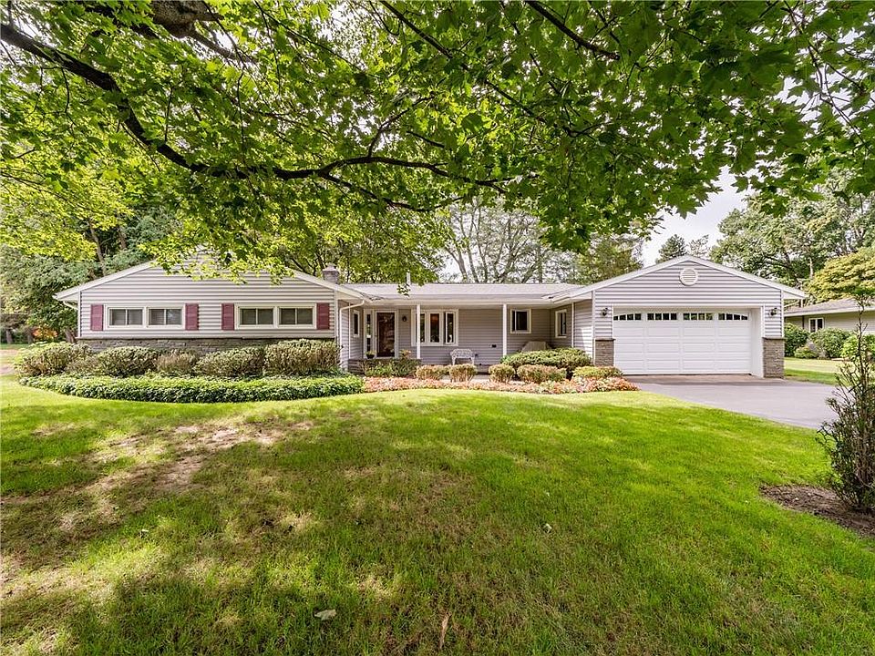 1st image of 10 Larchwood Dr