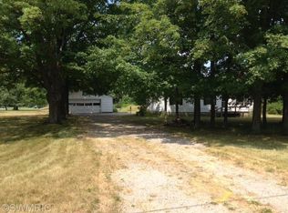 3019 Pillon Rd, Muskegon, MI 49445