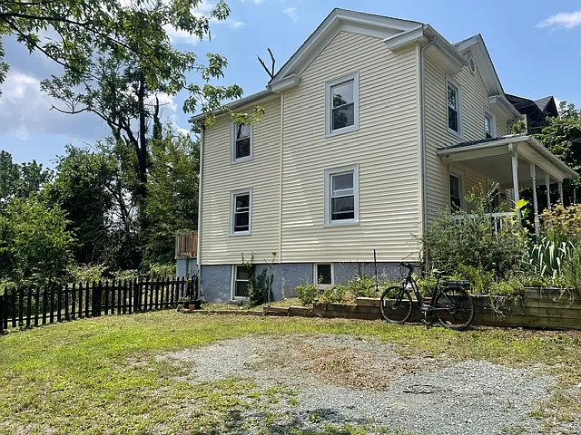 1108 King St — Photo 2