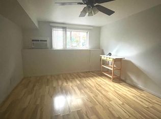 38 Pebble Ln APT 1, Staten Island, NY 10305