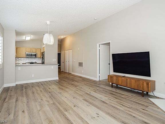 5th image of 7810 Kings Cove Ct