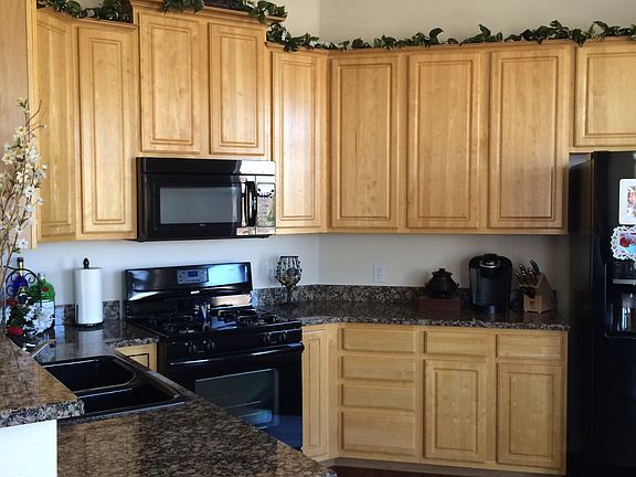 4th image of 237 Garrett Ln Unit 3