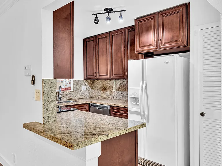 1291 NW 13th St #445D — Photo 24