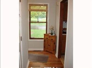 119 Colonial Hill Dr, Wallingford, CT 06492