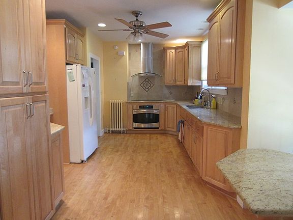 2nd image of 4451 N Farwell Ave